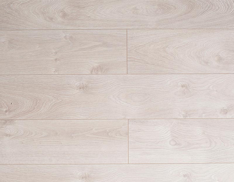 Ламинат 33кл. 4V Дуб Оникс (1375х188х12мм) уп.1,293м2/5шт.