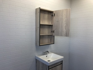 COMFORTY Зеркало-шкаф "Вена-45" дуб дымчатый  в Сочи и Адлере COMFORTY Зеркало-шкаф "Вена-45" дуб дымчатый  в Сочи и Адлере