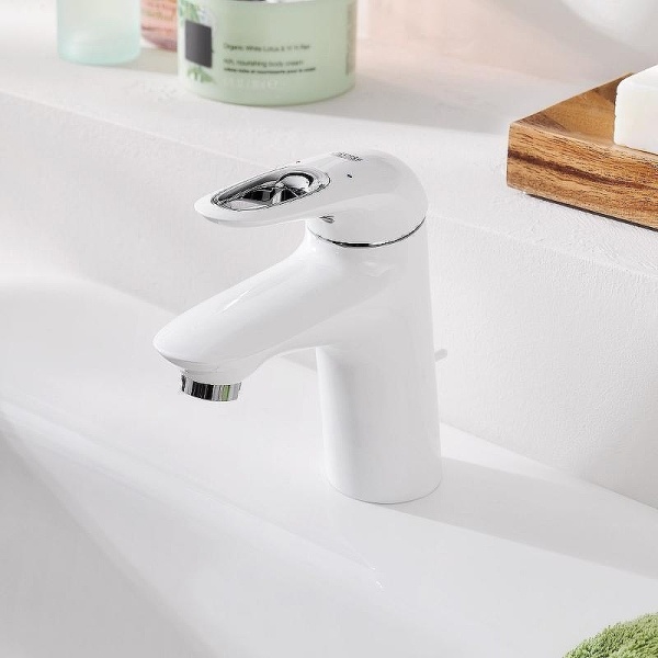 33558LS3 Смеситель для раковины GROHE Eurostyle new с донным клапаном, белая луна в Сочи и Адлере