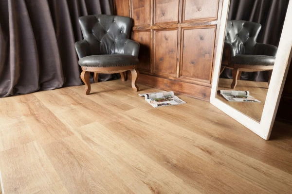 Виниловый ламинат 43кл. микро фаска (1220х178х6мм) уп.2,17м2/10шт.