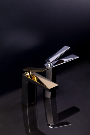 Смеситель для умывальника высокий VENTURO черный + хром в Сочи и Адлере