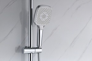 Смеситель Lemark Prizma LM3962C для ванны и душа с верхней душевой лейкой "Тропический дождь", хром в Сочи и Адлере Смеситель Lemark Prizma LM3962C для ванны и душа с верхней душевой лейкой "Тропический дождь", хром в Сочи и Адлере