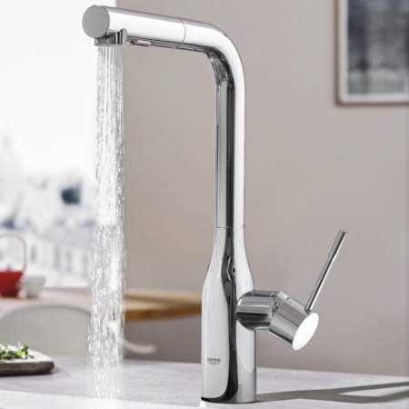 30270000 Смеситель для кухни GROHE Essence+ с высоким изливом и выдвижной лейкой, хром в Сочи и Адлере