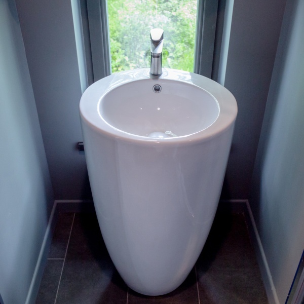 Моноблок 800-B133 Раковина на пьедестале моноблок MELANA 510Х510Х830 в Сочи и Адлере