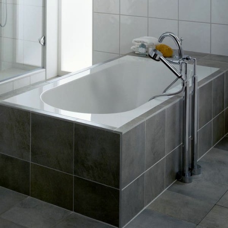 Ванна, Villeroy&Boch, Oberon, ширина, мм-1700, глубина, мм-750, высота, мм-450, водоизмещение (л)-135, тип установки-встраиваемый, форма-прям-я+ножки в Сочи и Адлере