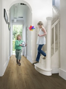 Ламинат 33кл 4V Дуб оригинальный  (1200х190х8мм) уп.1,596м2/7шт в Сочи и Адлере